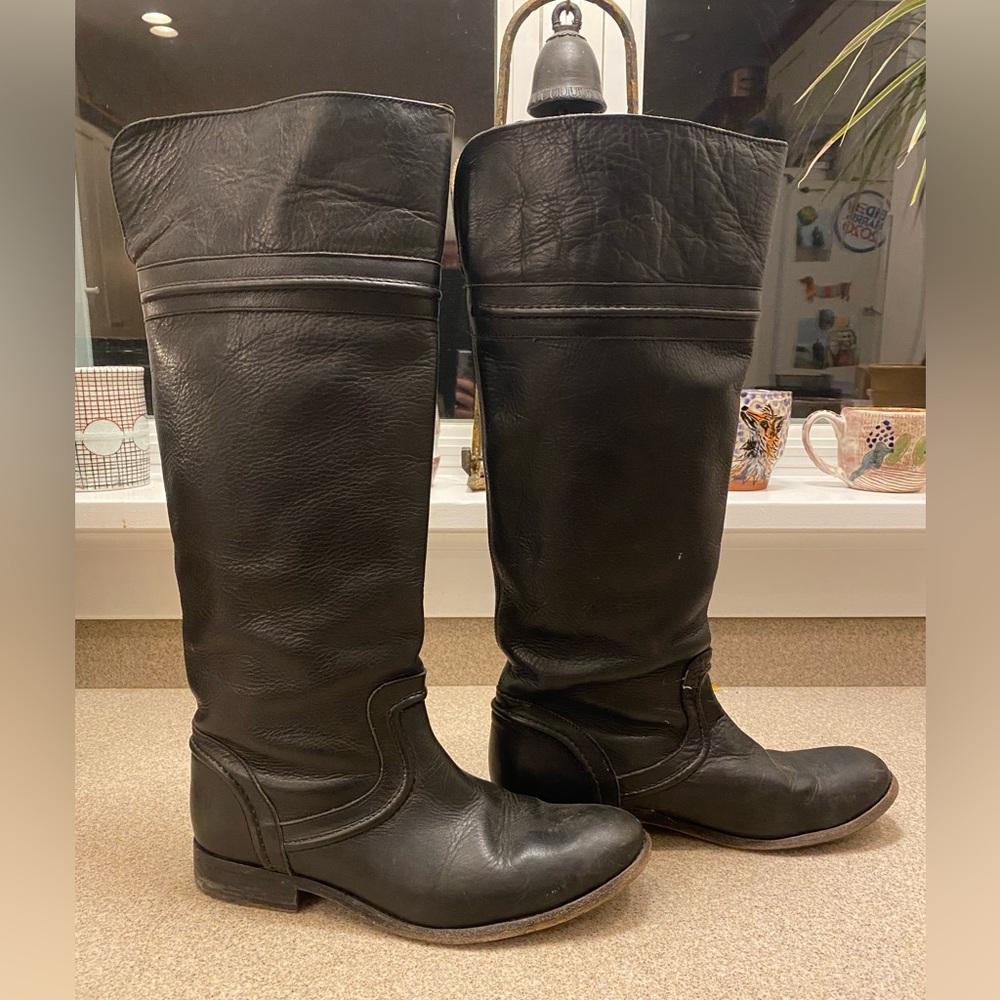 FRYE Size 8.5 Black Riding Boots